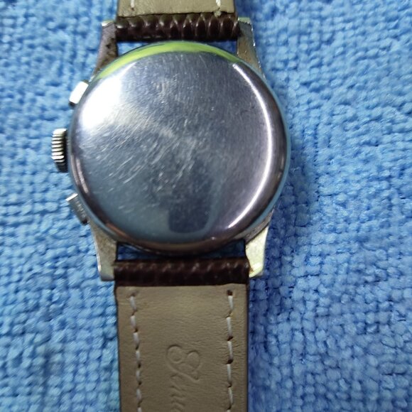 Vintage Movado M95 Chronograph - Picture 4 of 13